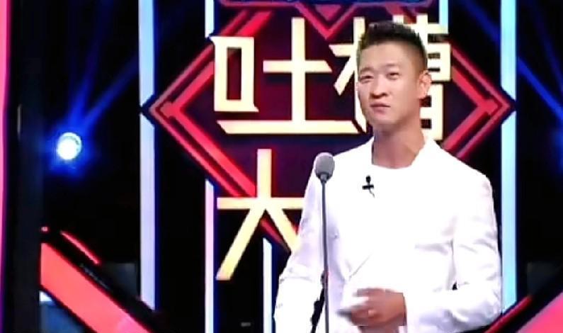 54岁瞿颖，不装了。整箱助晒油囤在清迈别墅，把皮肤晒成古铜，任白发疯长，她说这