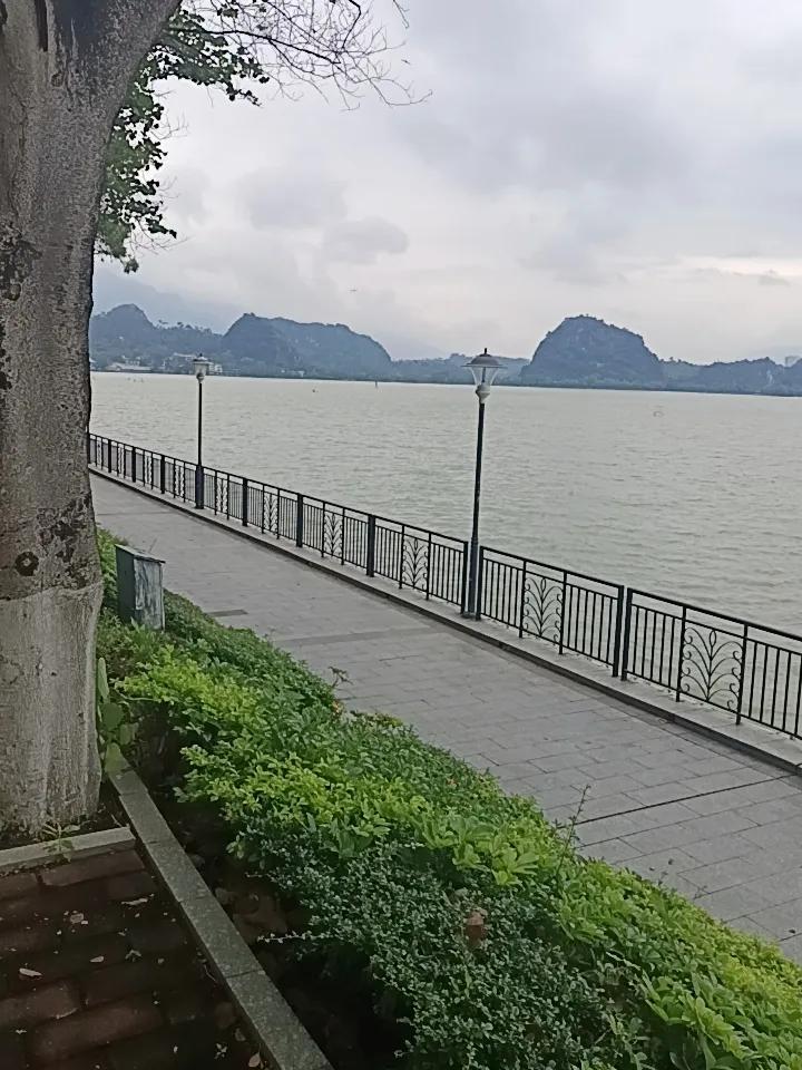 我终于知道了为什么肇庆有两个5a级风景区五一刚过之后，却依然没有什么人