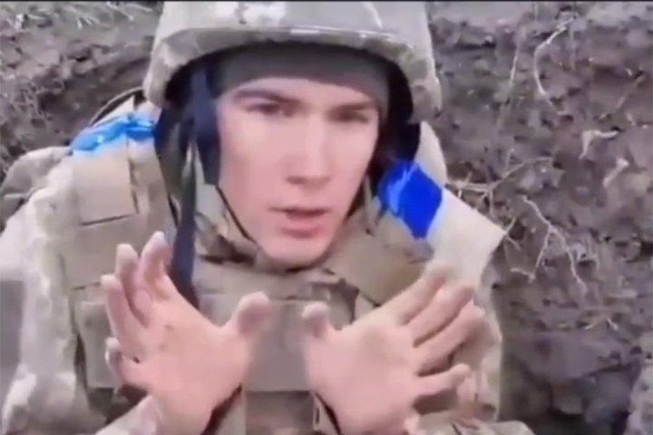一支18-24岁的士兵分队的唯一幸存者被俄罗斯联邦武装部队俘虏俄罗斯武装