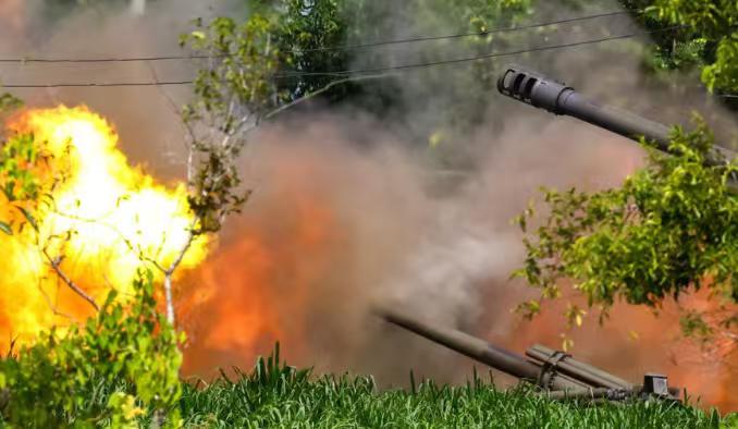 泰国的攻击已经不限于边境了，12月15日，柬埔寨方面表示：泰国军方的火力打击已经