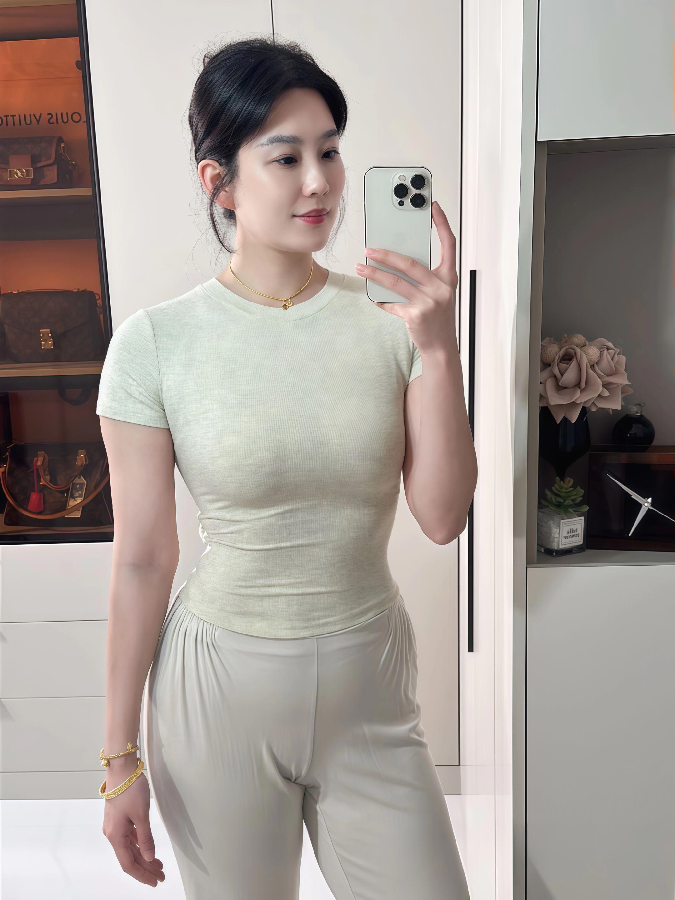什么时候开始在家里躺一天变成了满满幸福感的奢侈品。御姐极品身材