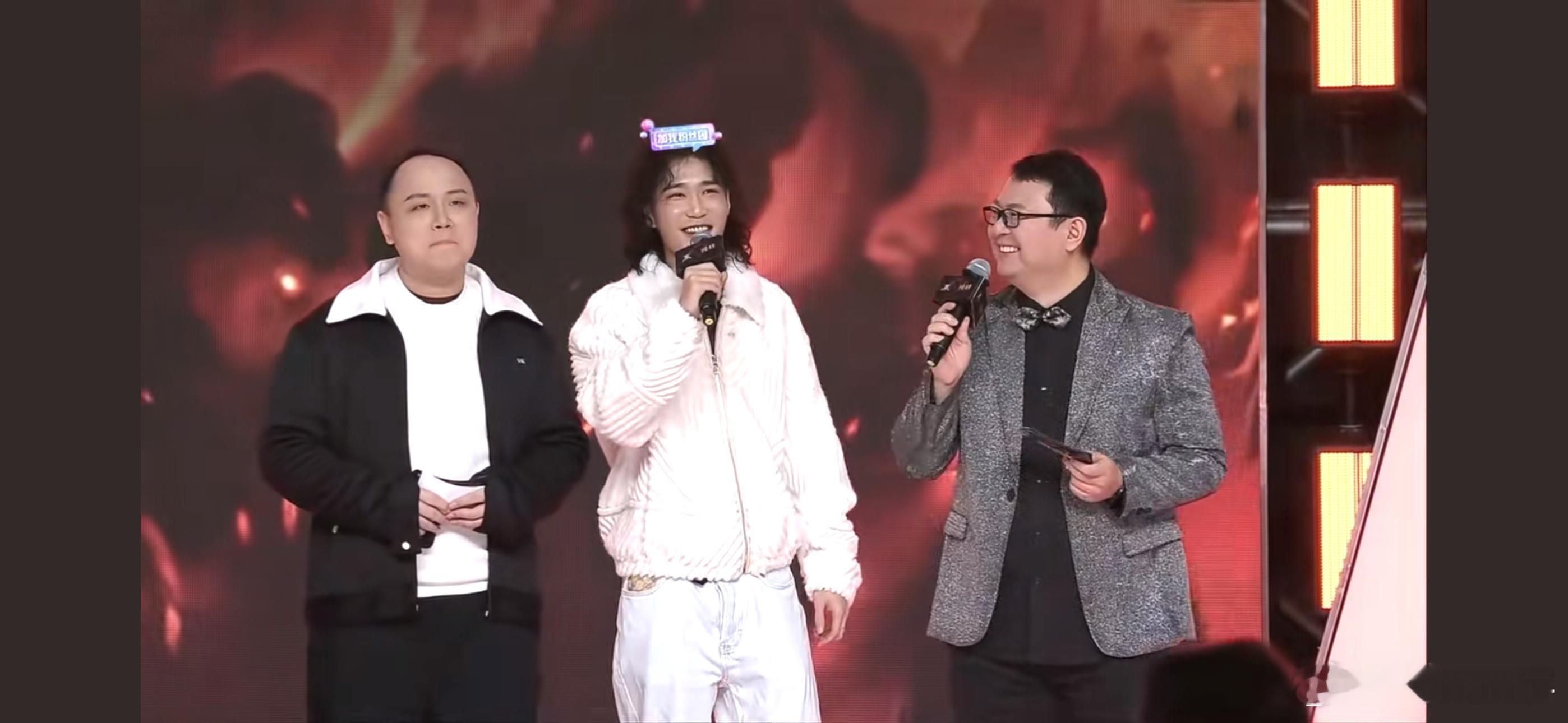 Dota1那边pis举办的新一届16联赛又是办了一次线下赛，这次也是叫来了海涛主