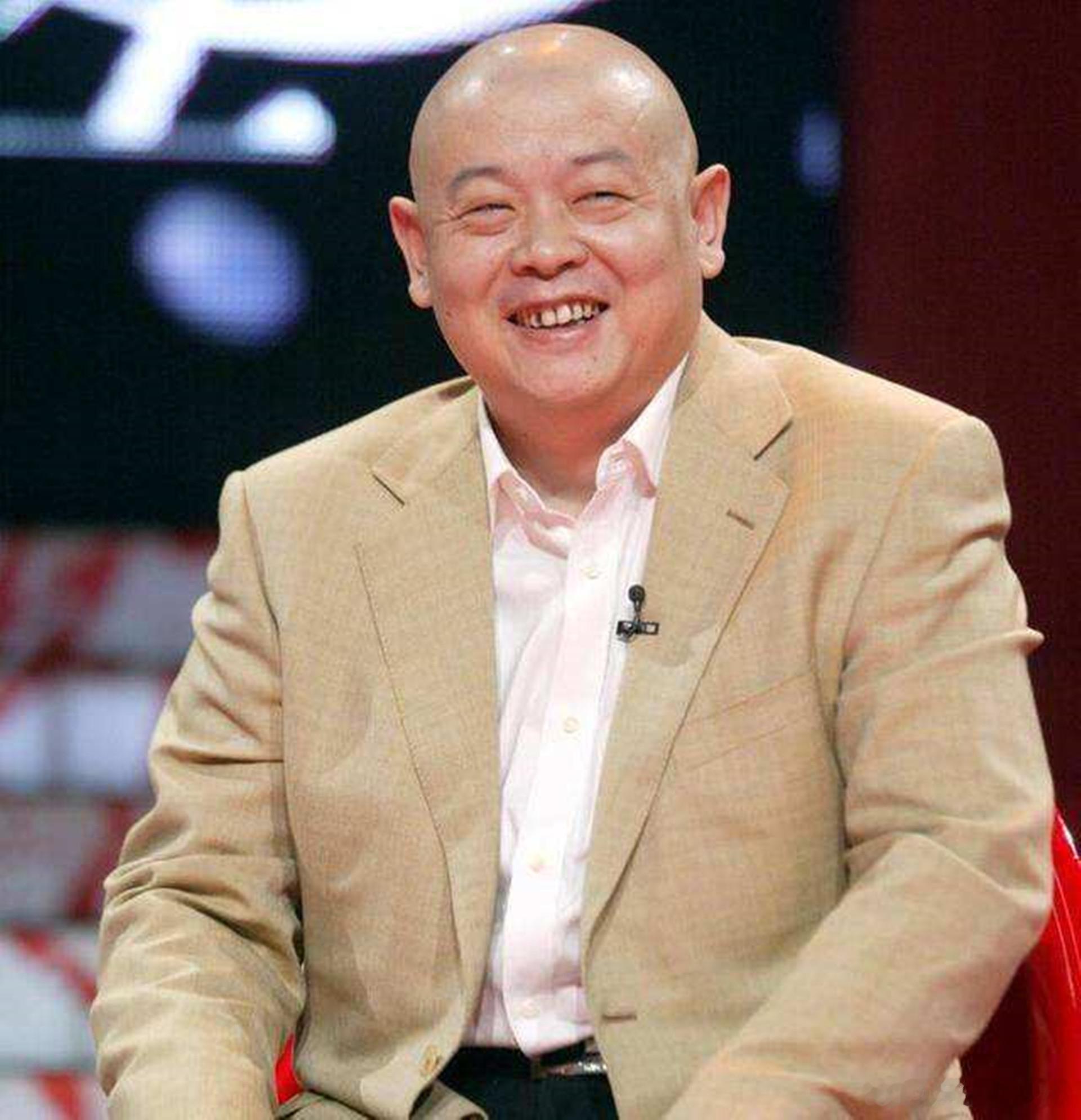 2005年，演员傅彪患上癌症，冯小刚掏出了200万给对方，张国立也给了40万，而