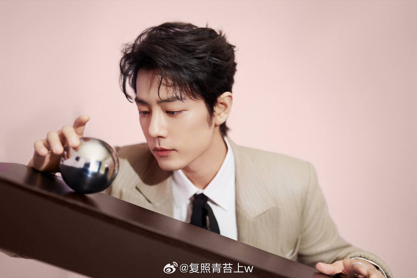 肖战红毯等马都让一让肖战来了我的藏海大人来了