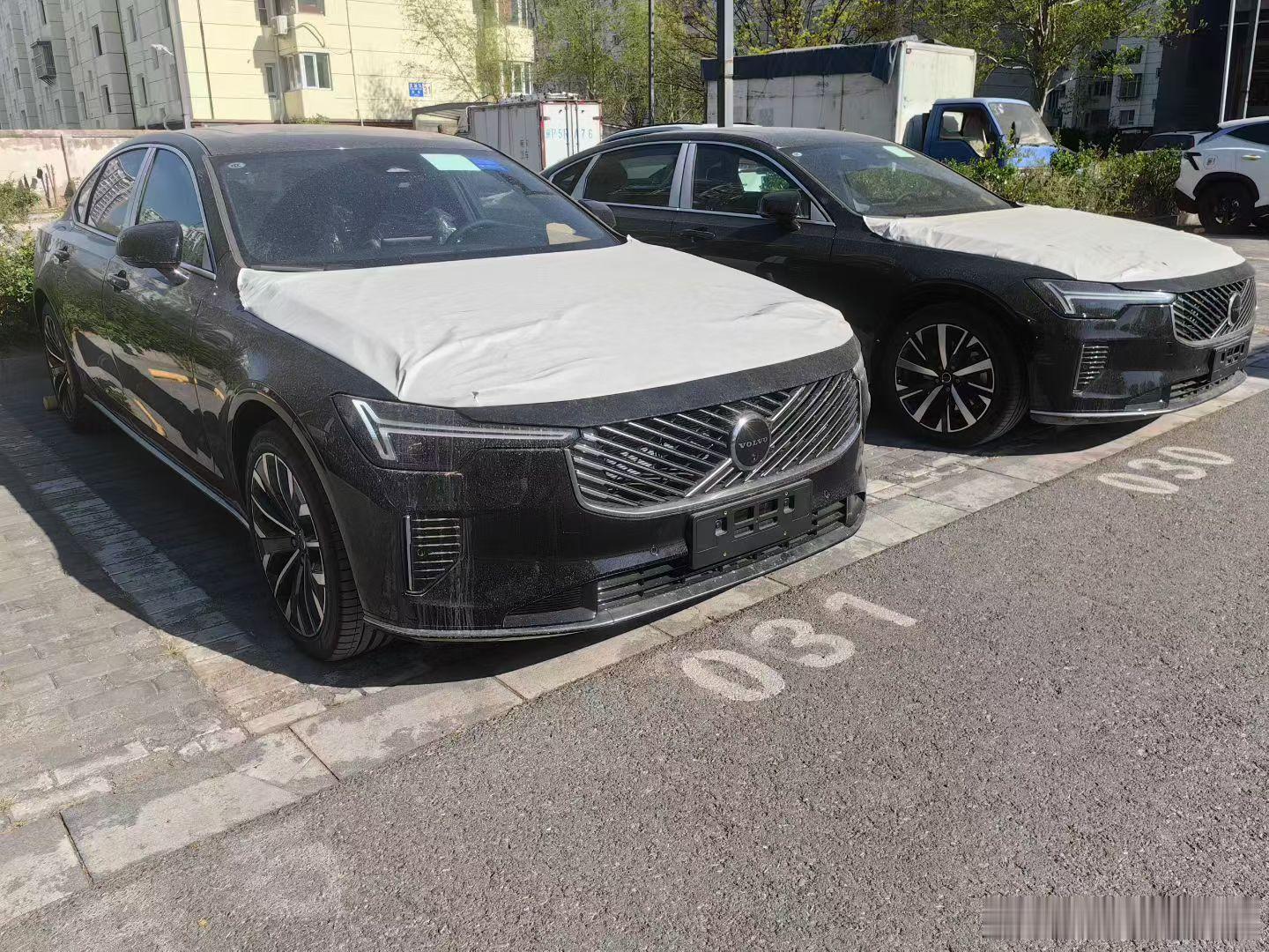 沃尔沃S9026款黑色406900优惠178000450900优惠1950