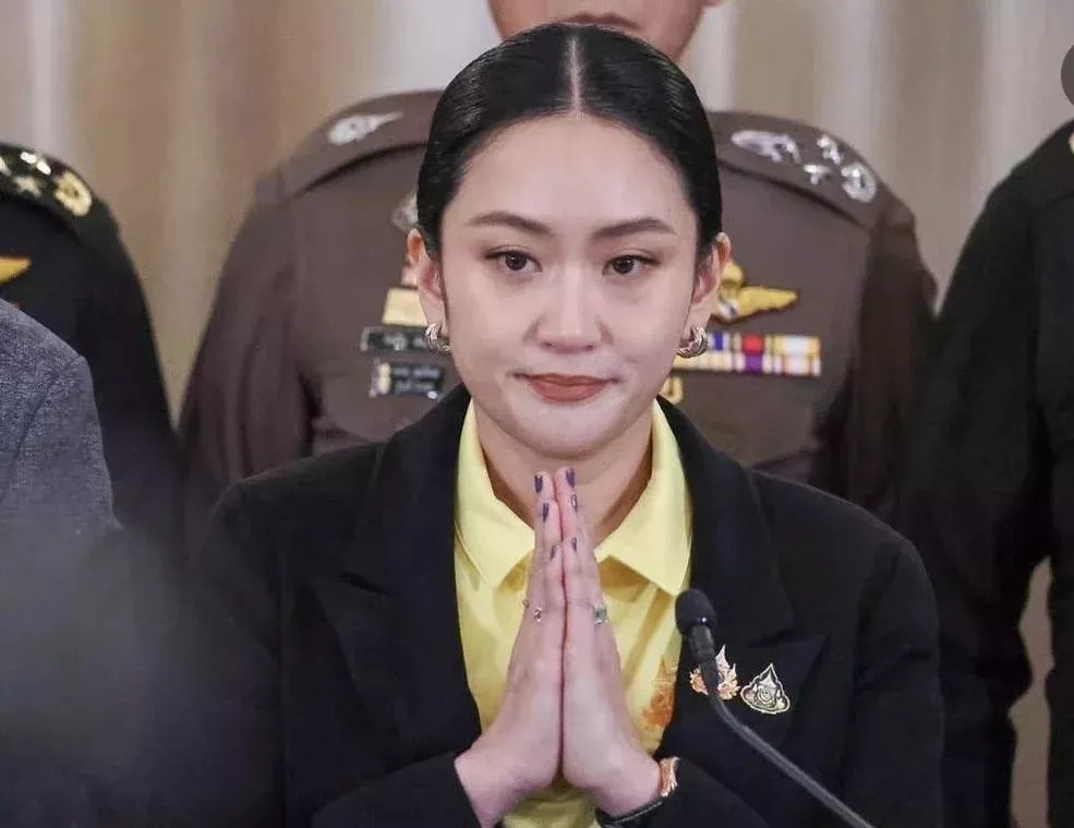 佩通坦把洪森想的太好了基本可以断定洪森毁了年轻佩通坦的一生佩通坦的言行实在