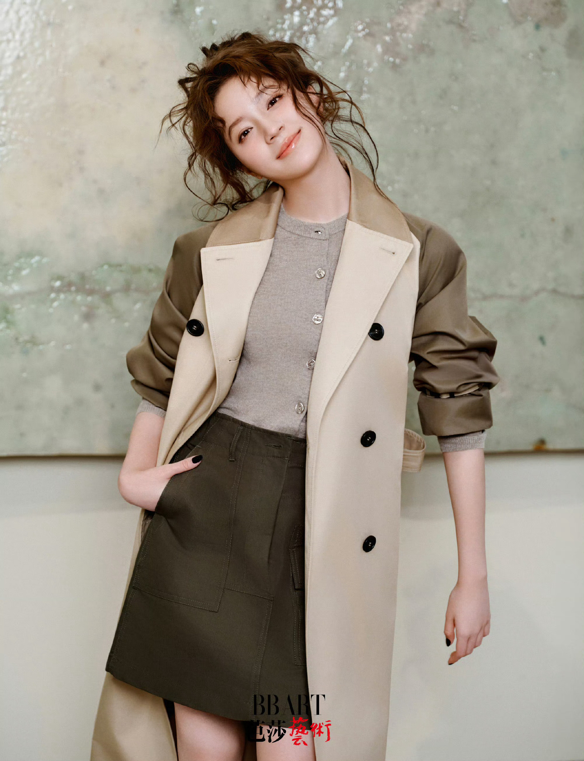 芭莎艺术欧阳娣娣一束光封面大片镜头之外，是更真实的梦境。摄影/克莱梦