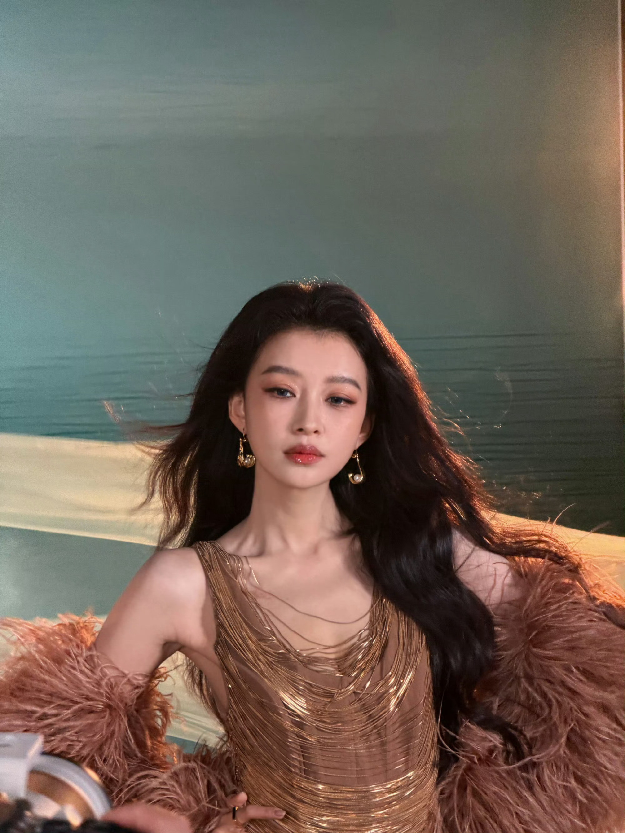 孙怡录新综艺和唐艺昕彻夜长谈孙怡在复制粘贴的时代，你是手写的诗
