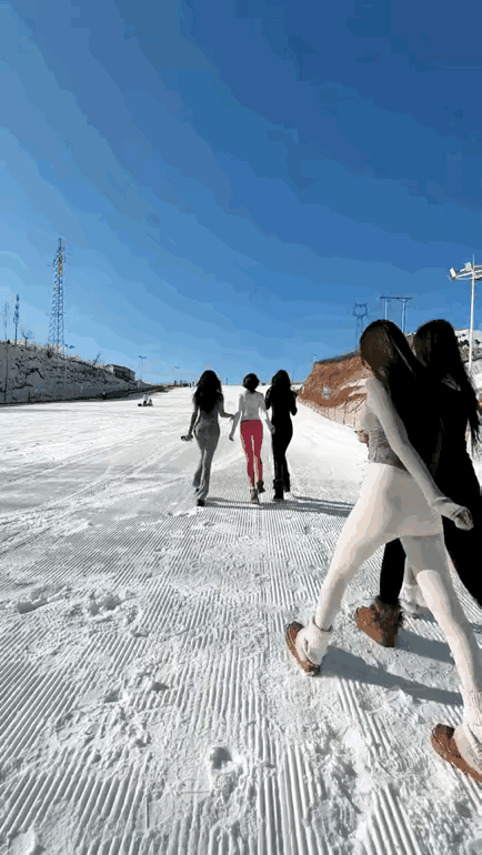 不就是下了个雪吗？南方人至于这么激动吗，又不是没见过。