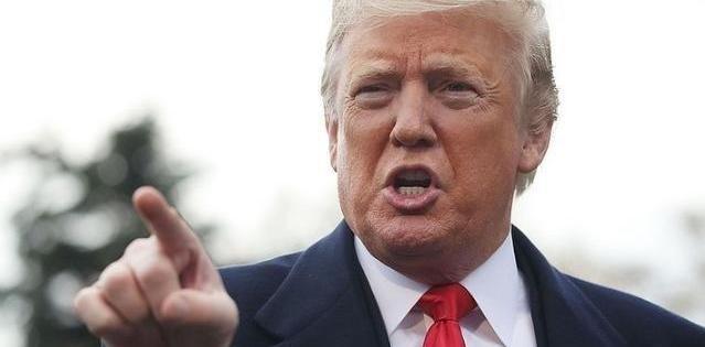 美国航母气势汹汹开到委内瑞拉家门口，以为能随便动手，结果灰溜溜地掉头就走。很多