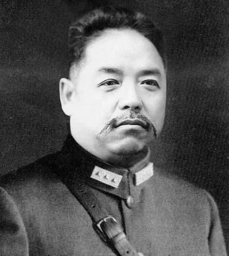 “就是把我枪毙了，也不做官。”北平和平解放后，曾任华北“剿总”副总司令的