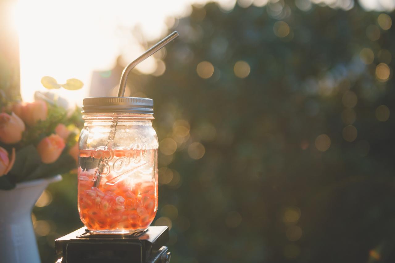 教会孩子“心疼父母”，而不是你去溺爱孩子 前段时间，有一个妈妈来咨询提问：涔