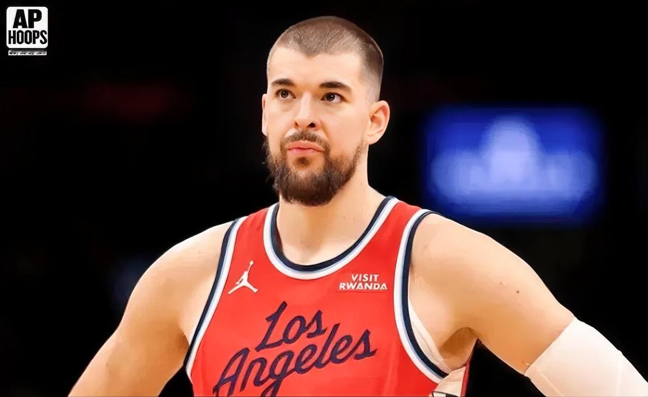 脸都不要了[捂脸哭]，快船101-122不敌雷霆，这3位球员必须为输球负责！