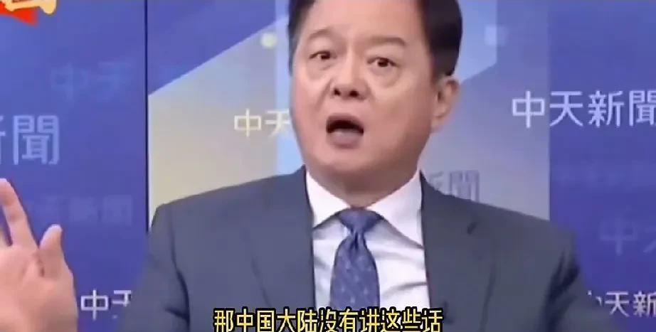弯弯名嘴中，邱毅、苑举正、周锡伟是标标准准的红统派，现在的唐湘龙也可以算作是一个