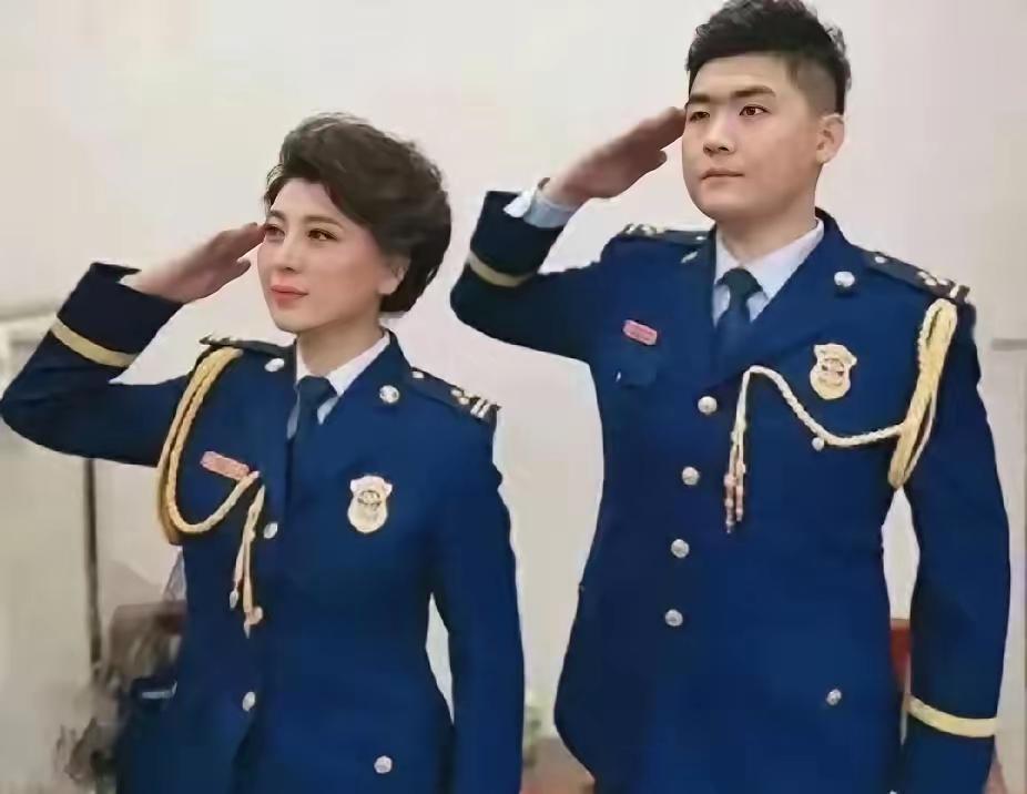 你敢信？明星为了孩子上中戏，连“新疆班”都敢钻！闫学晶直播时一不小心说漏