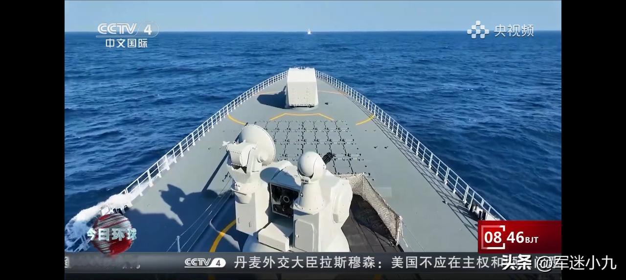 这还是第一次，1130近防炮没安后盖儿就开火了？近日，在官媒报道中，1130