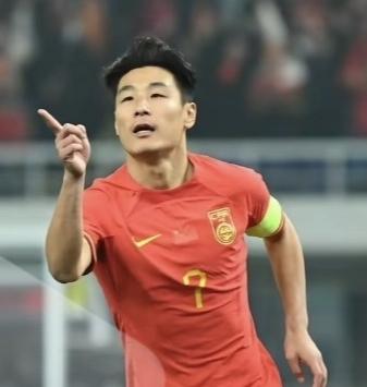 临门一脚欠佳，国足0-0战平泰国！全场中国队射门25次对3次，射正7次对0次，角