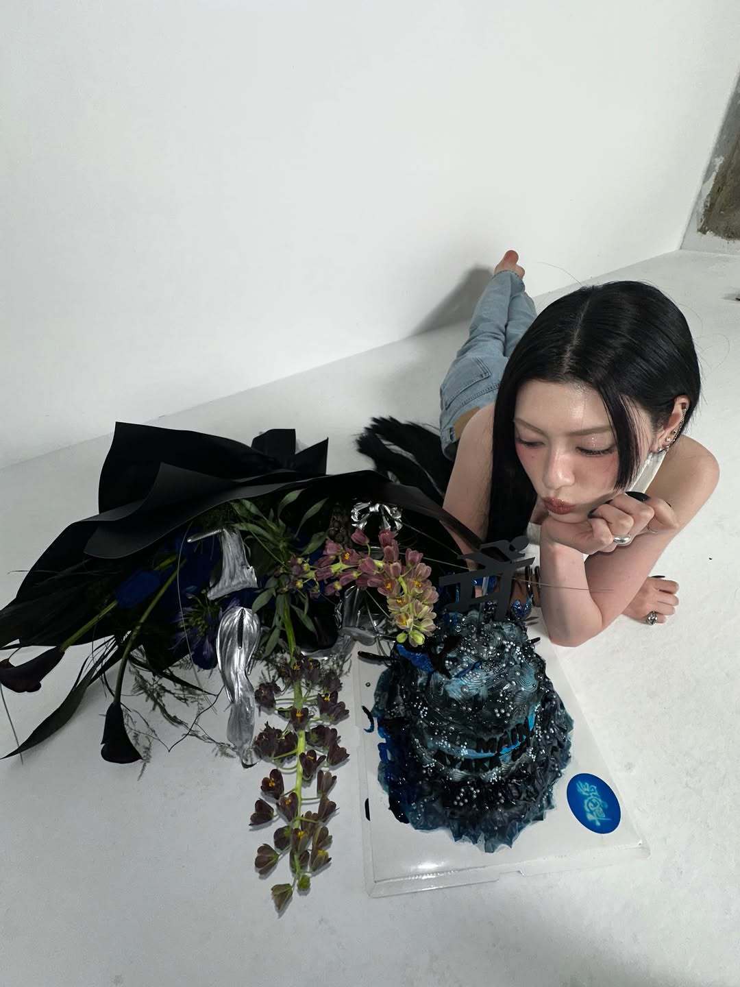 三吉彩花近期Plog