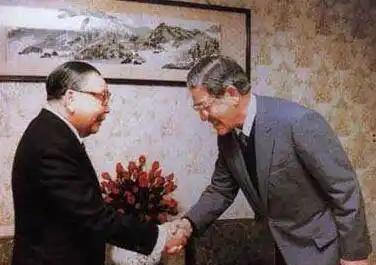 有人说李登辉这么明显的涉日背景，为什么还能得到蒋经国信任？只能说，大家不要被宣传