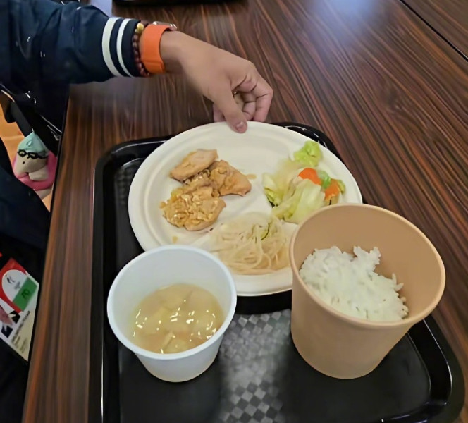 日本亚运会伙食断崖式下跌！各国运动员怀念上一届杭州的食物，难怪现在的奥运会、亚运会都想要中国承办。泰