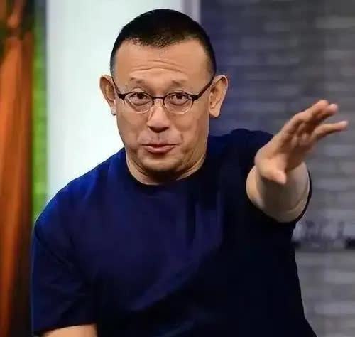 姜一郎姜太郎姜次郎这是某文导演三个孩子的名字。重点不在于叫