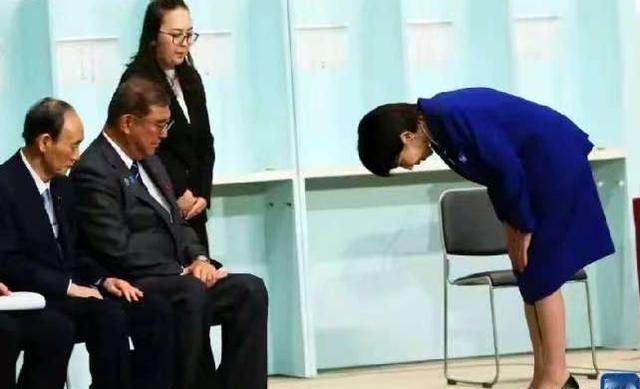 🐰日本曾叫嚣称：当初签署日本投降书的是“中华民国”，而不是现如今的中国！