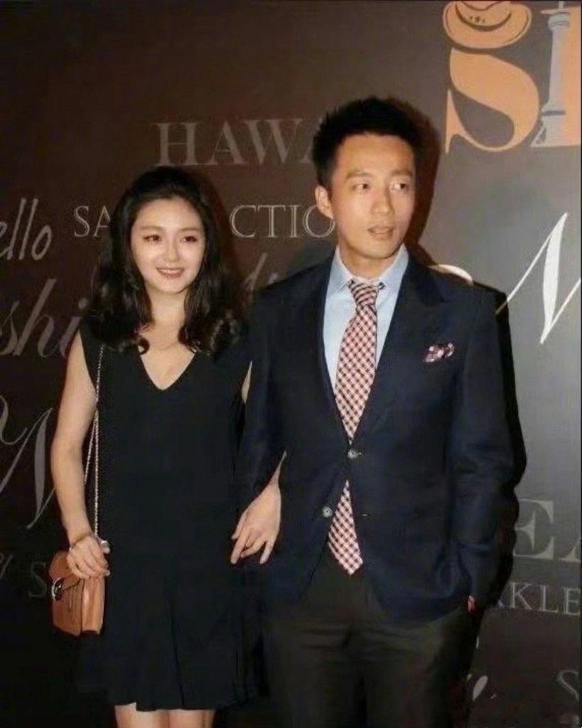 大S离世一年半，遗产这出大戏不仅没落幕，反倒因为前夫汪小菲追查海外财产，掀起了新