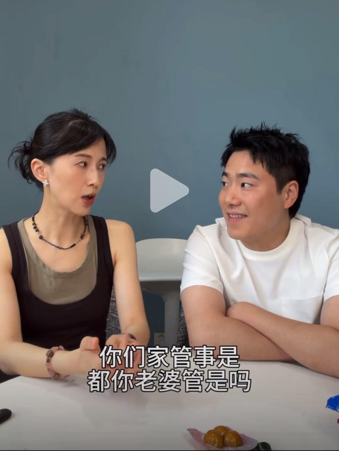 梁靖崑太冷幽默：自嘲自己在家里的地位也就比狗高一点！7月9日，梁靖崑在节目中的