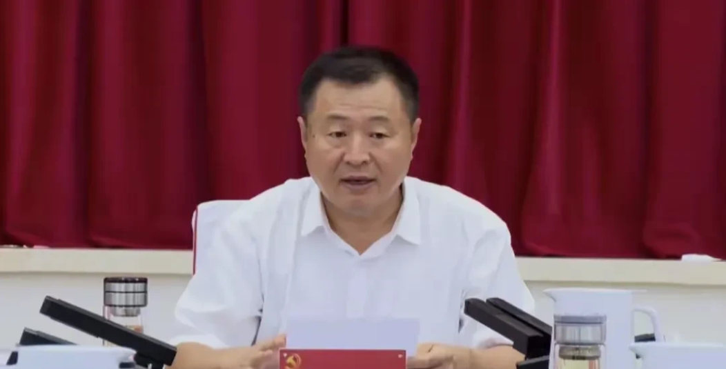 何止是离谱，简直匪夷所思，吉林某县委书记，斥巨资修建豪华厕所，有空调，有wifi