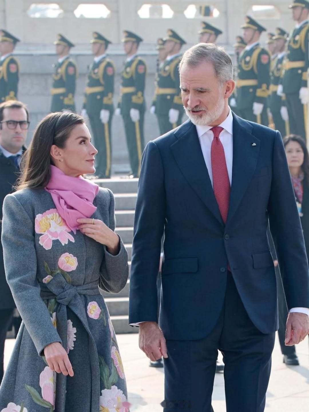 家人们Felizia有北京爱情故事啦~~~（碎碎念）我很少夸莱后的粉色系穿搭，但