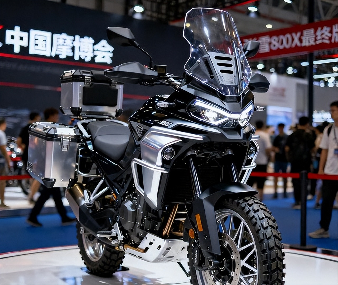 张雪机车发布5款新车，最高售价13.8万