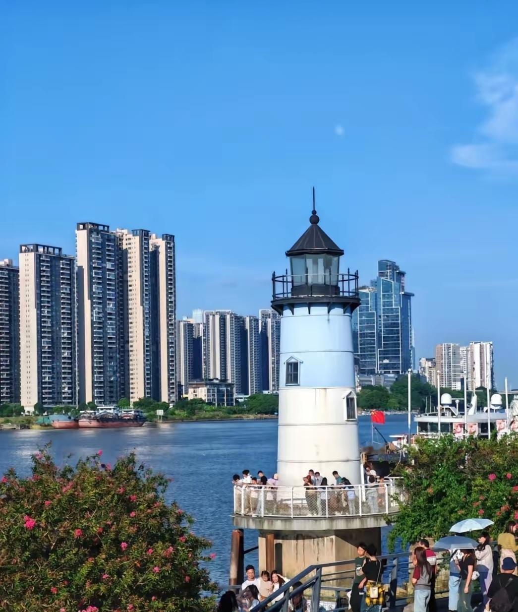 昨天开始，佛山中小学搞秋假3天，连着周末就是5天，打听了下老家跟其他城市都没有秋