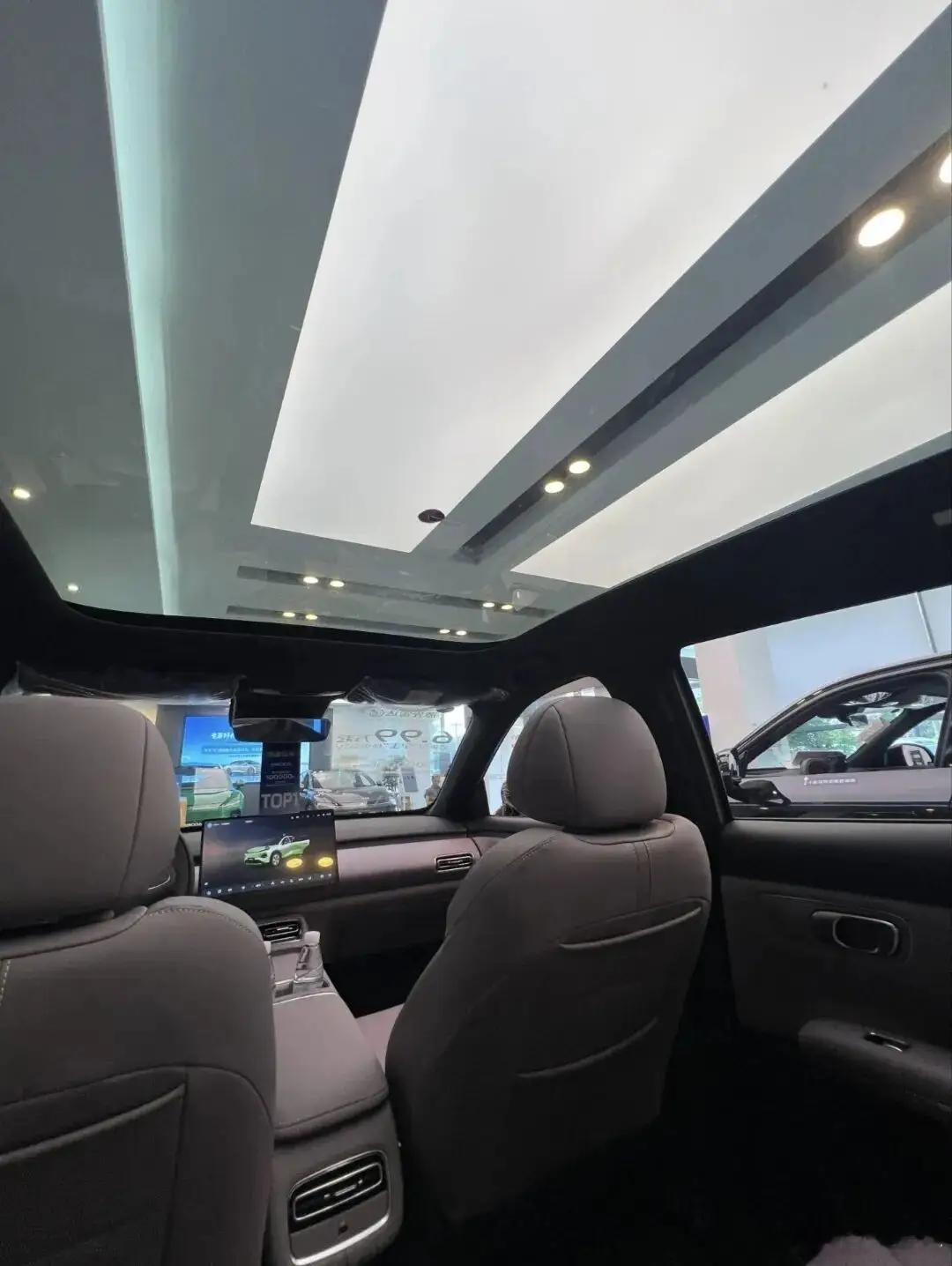 长安启源Q06上市后，Q05并非过时，二者定位不同。Q06为中大型SUV，搭载800V平台、高阶智驾