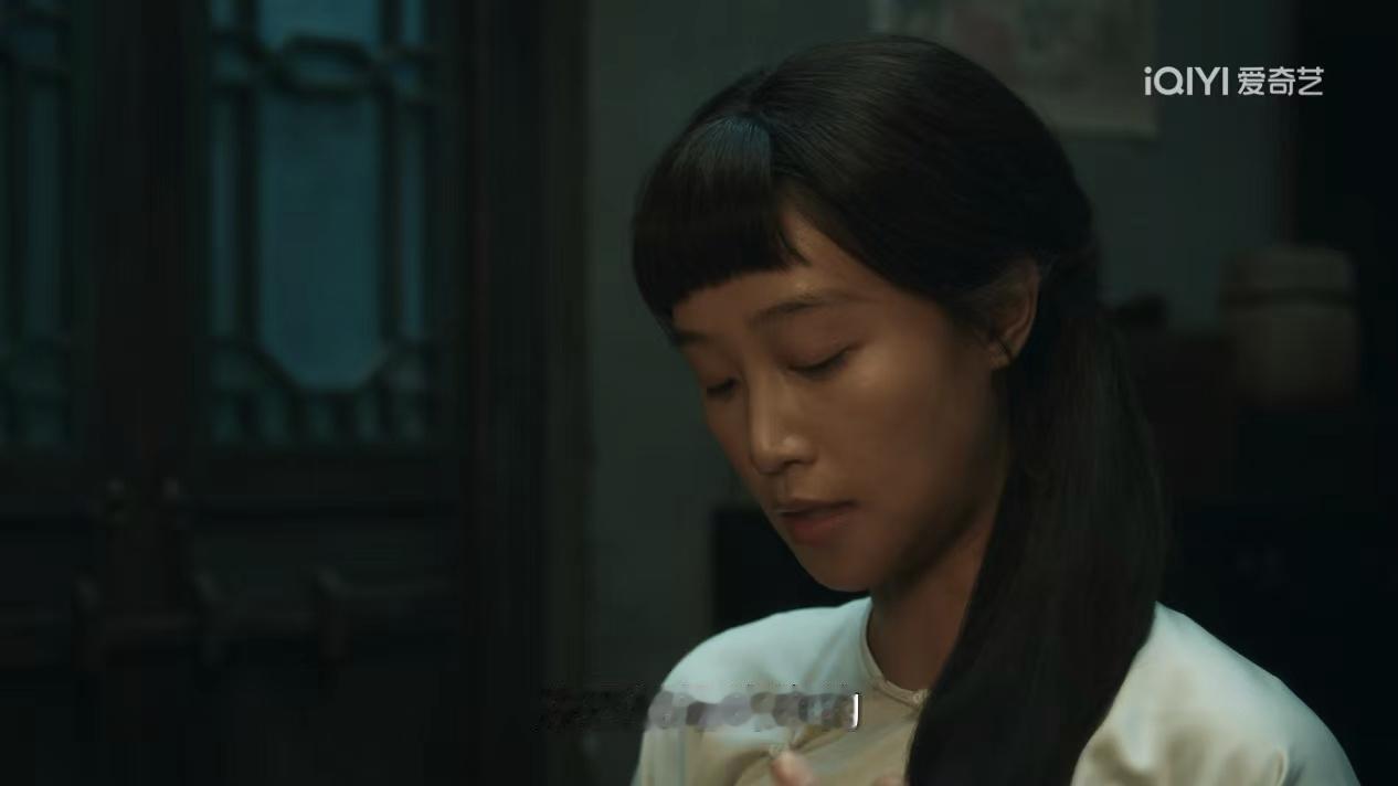 《生万物》中宁学祥终于遇到能够收拾他的人了。谁也没想到居然是银子。一开始