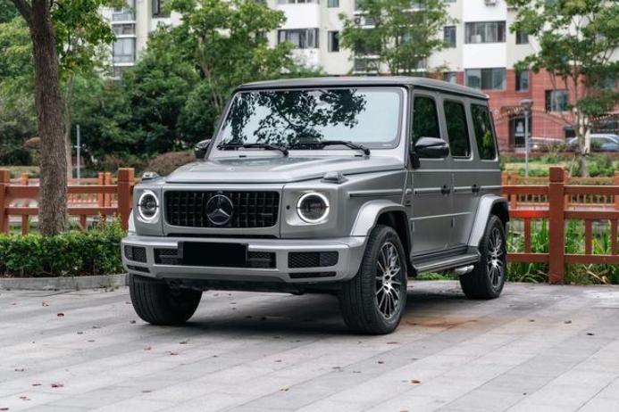 二手奔驰G级闭眼选？错！这两款别碰二手奔驰G级不是有钱就能乱买，真懂行的盯两款