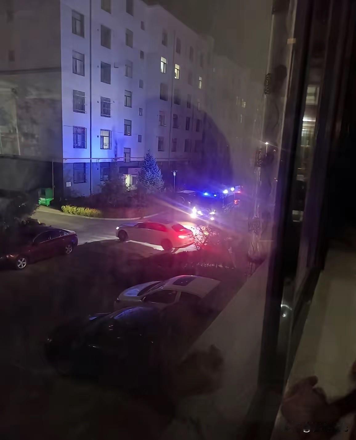 人一定要管住嘴，前天晚上我们小区一个27岁女人猝死在家，昨天他父母来收拾她的东