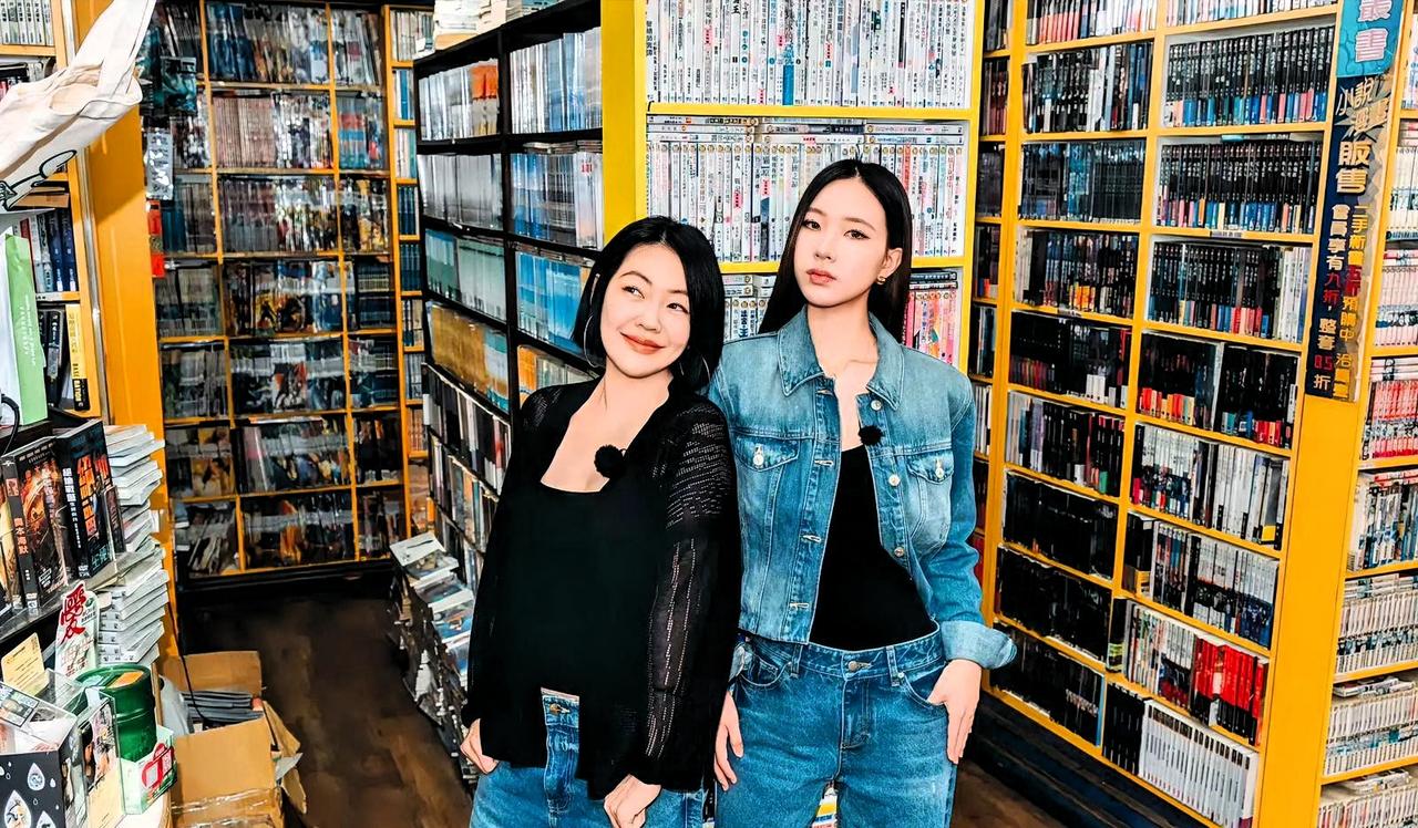 小S拉女儿出来证明自己婚姻幸福。女儿答得像背课文，她妈在旁边听得像在法庭等宣判。