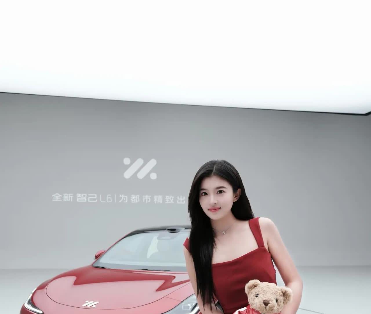听我一句劝，2025年买车不纠结：1.50万——买问界M9！2
