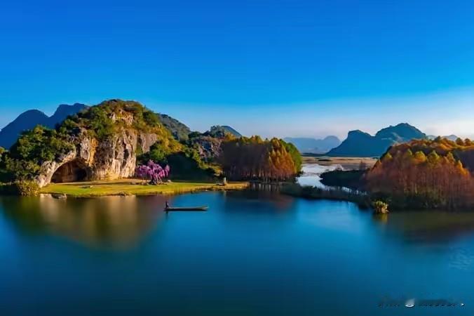 什么是幸福？没病没灾就是幸福。什么是快乐？有情有爱就是快乐。诗和远方太飘