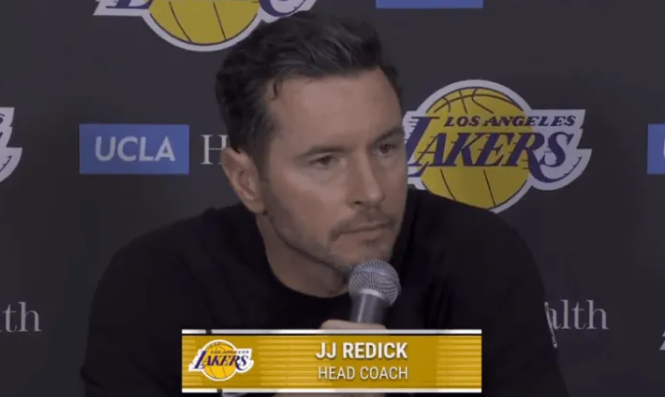 NBA常规赛后，湖人主教练JJ-雷迪克接受采访，谈起了本场比赛。“我原本期待我