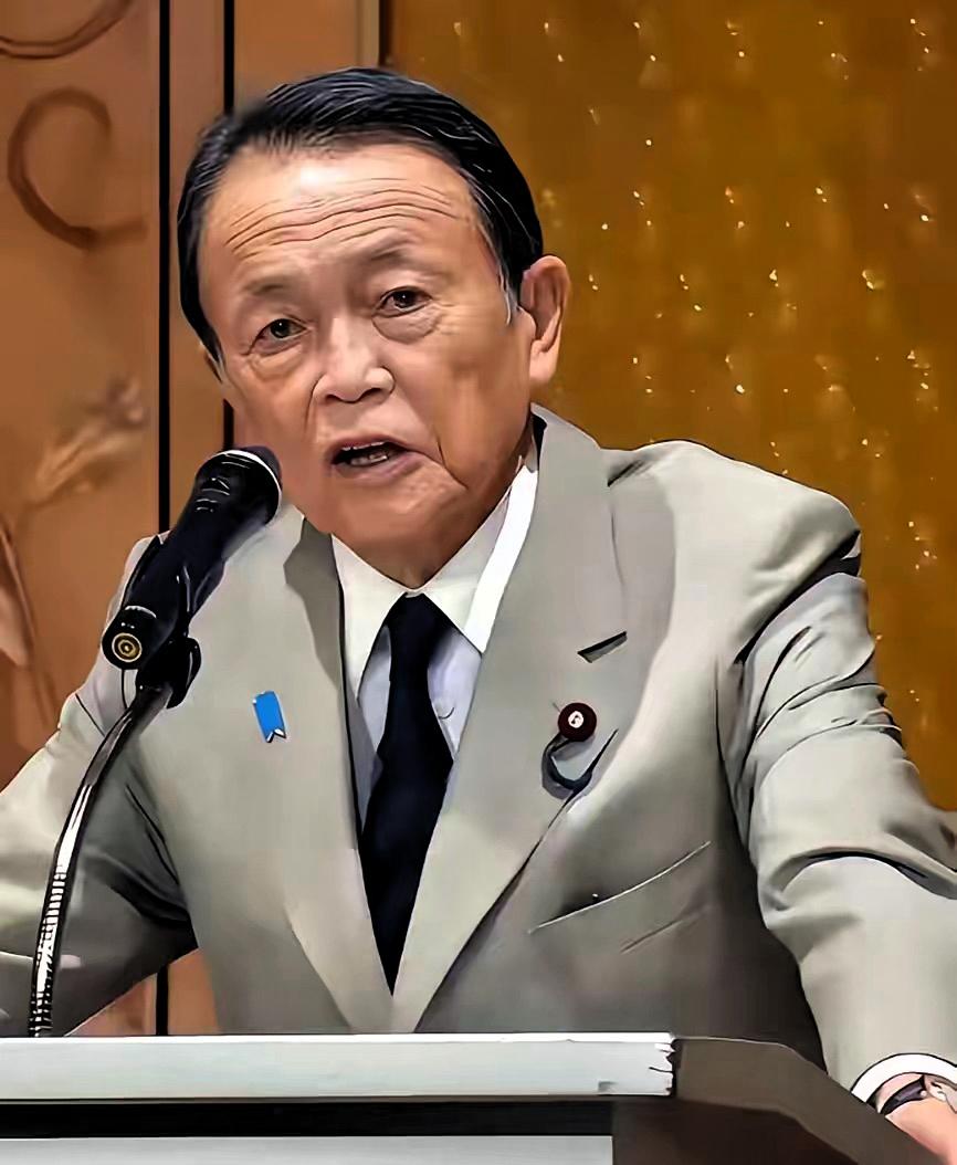 最抓狂的其实是麻生太郎——他大概率误判了中方的雷霆尺度。​原本只想让高市放只“