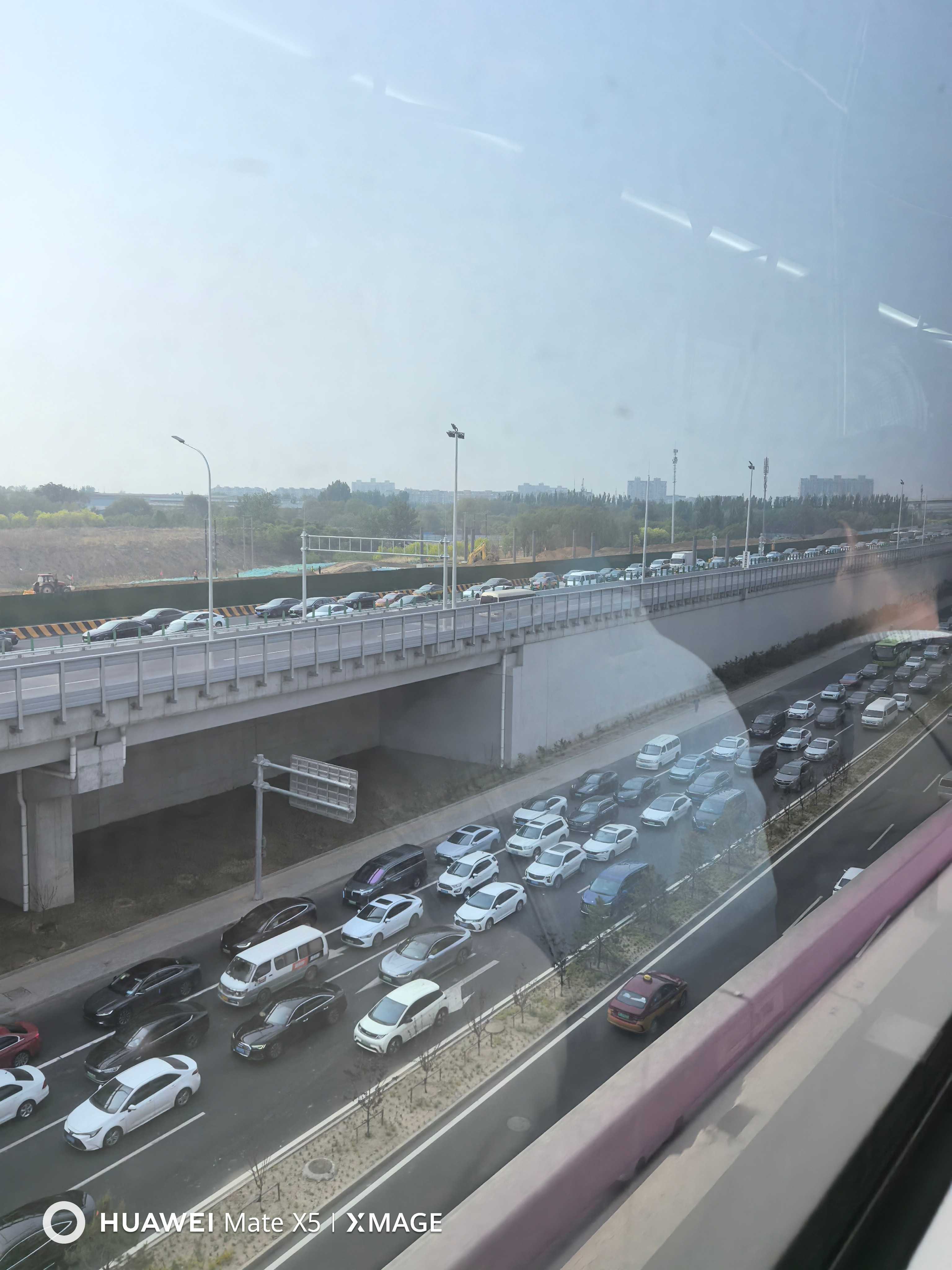 幸亏没开车～～