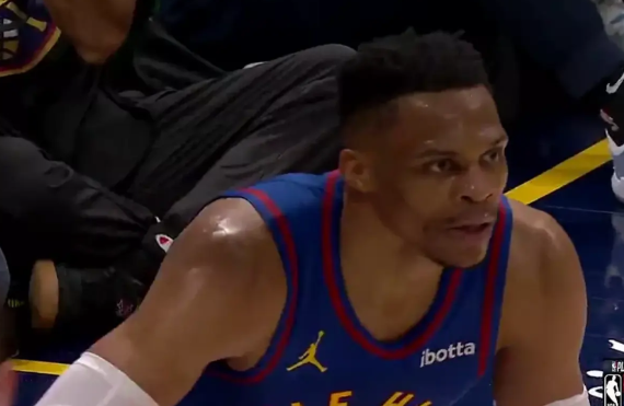 一点动静都没有！！威少新赛季不会真的要离开NBA赛场了吧！！！1：比永博1年合