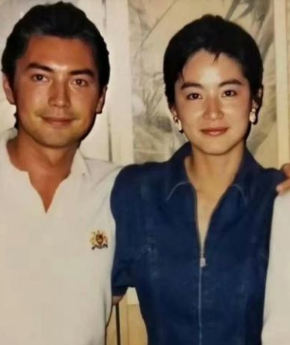 当年，林青霞拍摄金庸的《东方不败》时心情崩溃，甚至和导演吵架，没想到，林青霞和尊