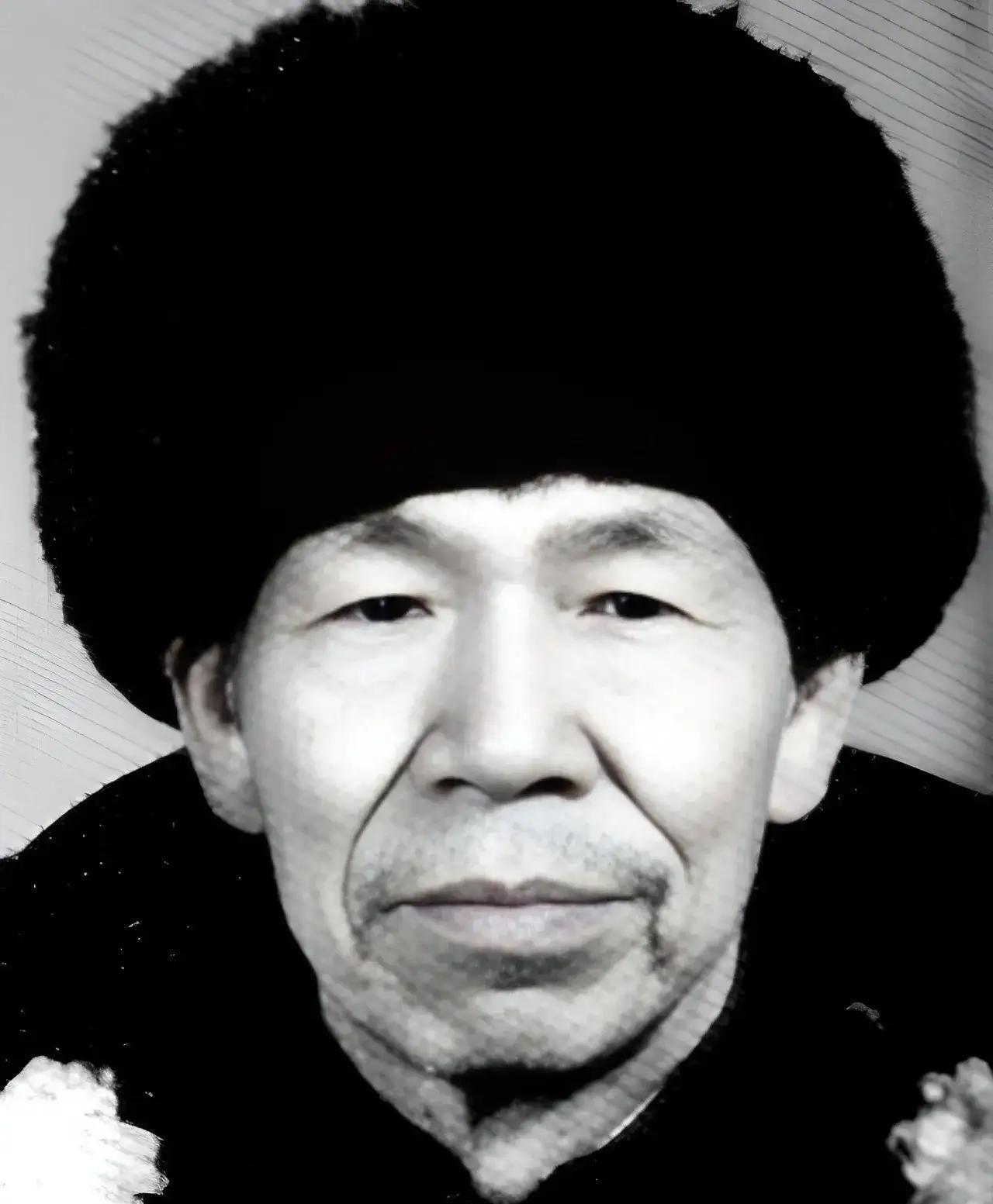 2009年，四川一104岁老农离世，子女收拾父亲遗物时，却吓了一大跳，父亲没有留