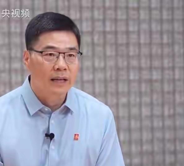 郭振明只有在这种猜况下，有可能会换掉女篮主教练宫鲁鸣，因宫鲁鸣接任女篮主教练，也