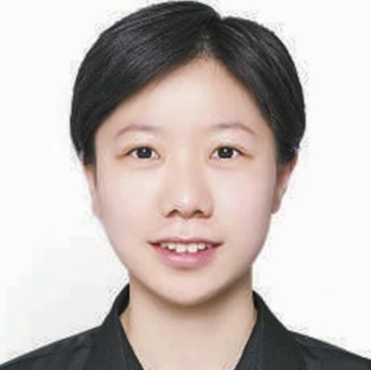 1994年，太原一女婴因手臂残疾被抛弃，58岁拾荒妇人见其可怜，把她捡回家用面糊