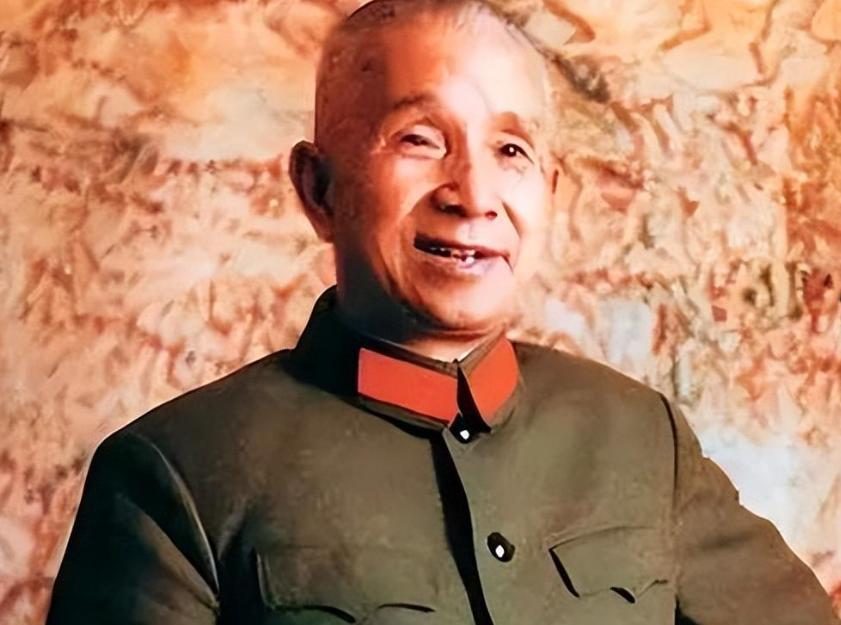 提到华东野战军，粟裕绕不开。但在真实战场组织中，威望从不是靠一两场胜仗一次性建立