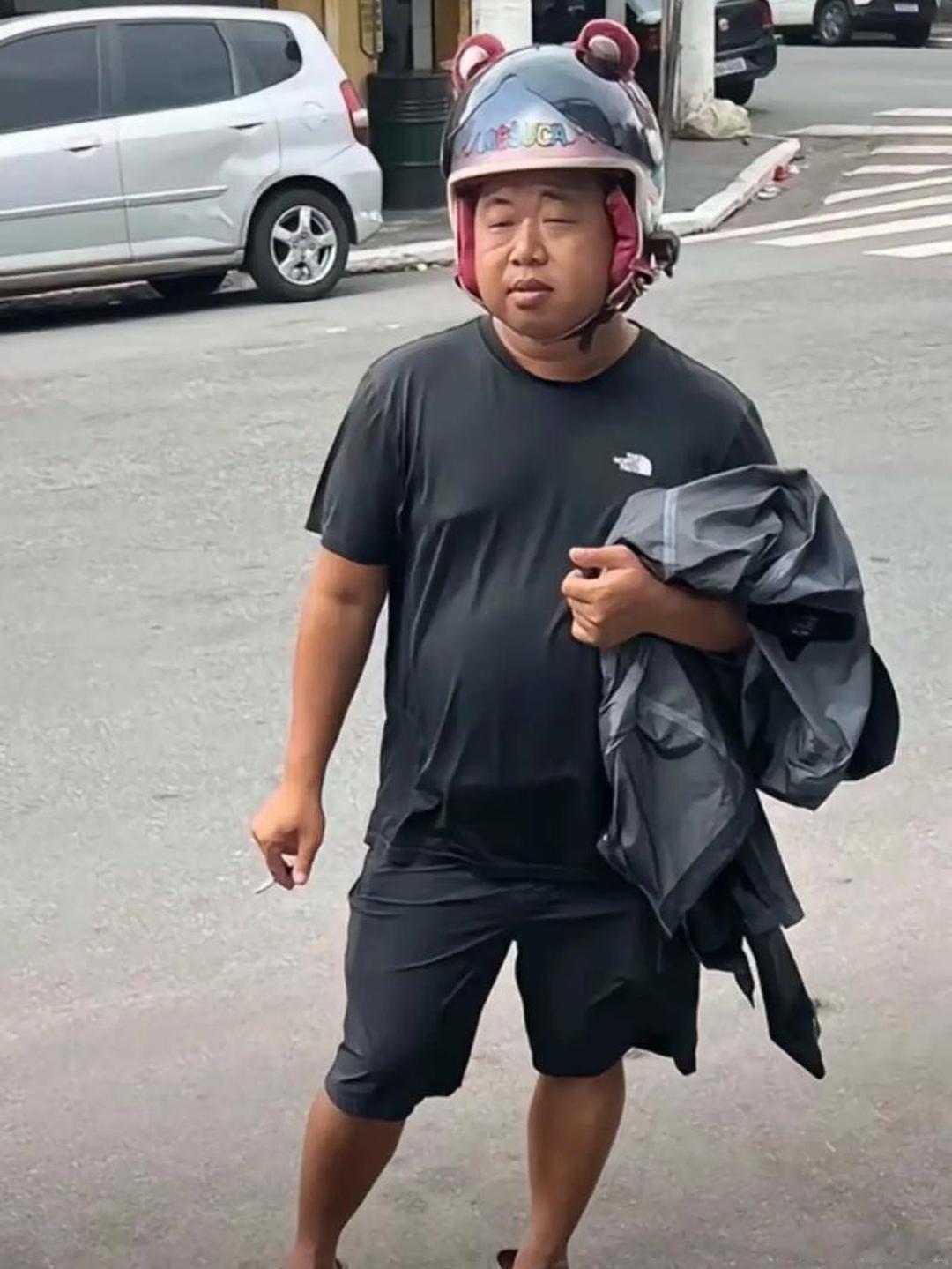 我大使馆回应蓝战非被胁迫转账中国驻南非大使馆回应网红大V蓝战非在南非开普敦五星