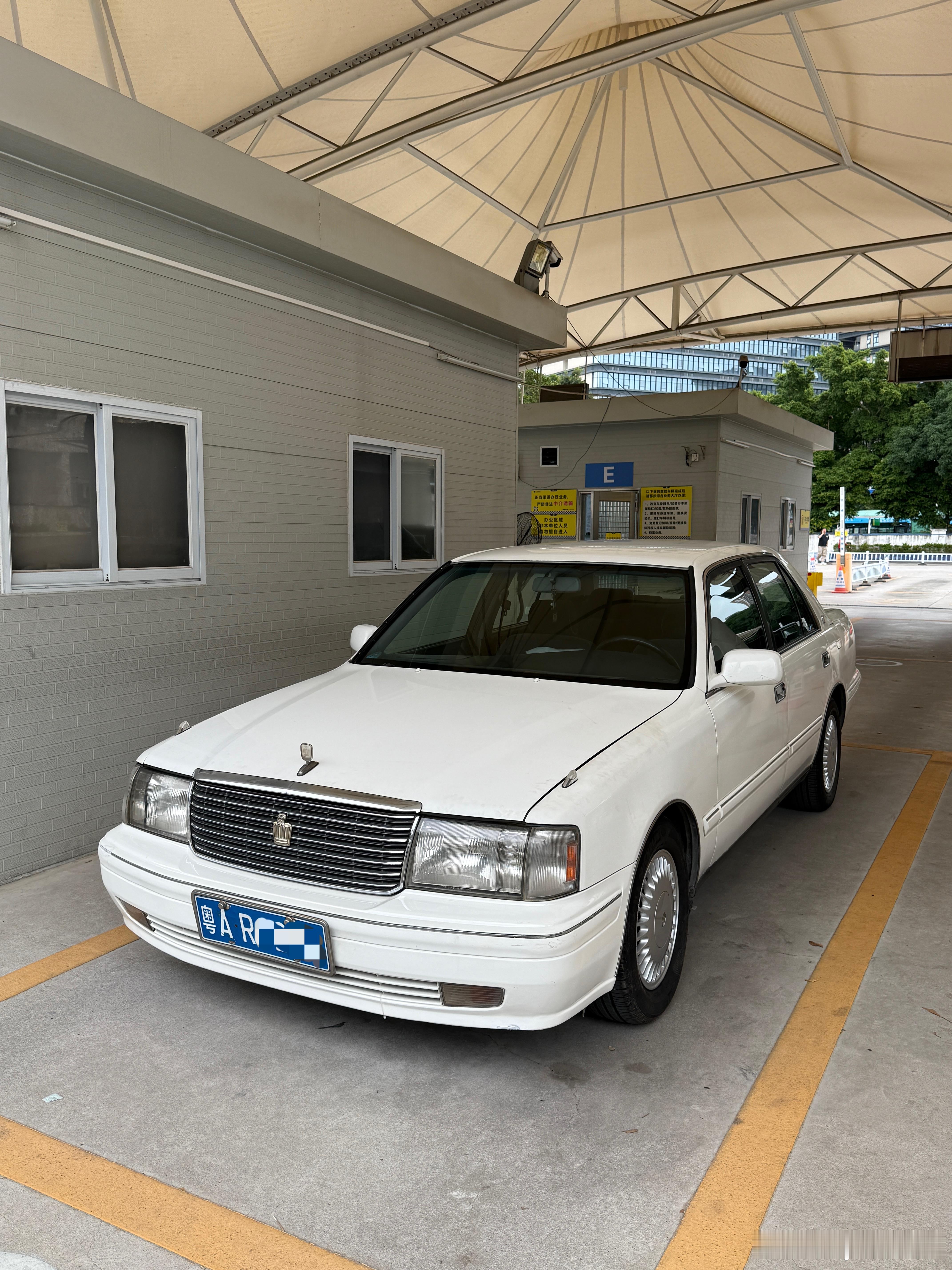 再见深蓝色车牌